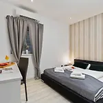 In Apartmán *